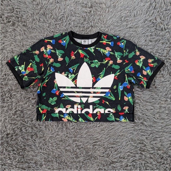 Adidas Floral. Original - Picture 2 of 10